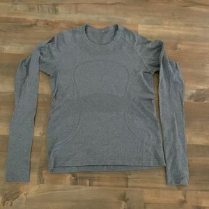 Lululemon long sleeve grey top